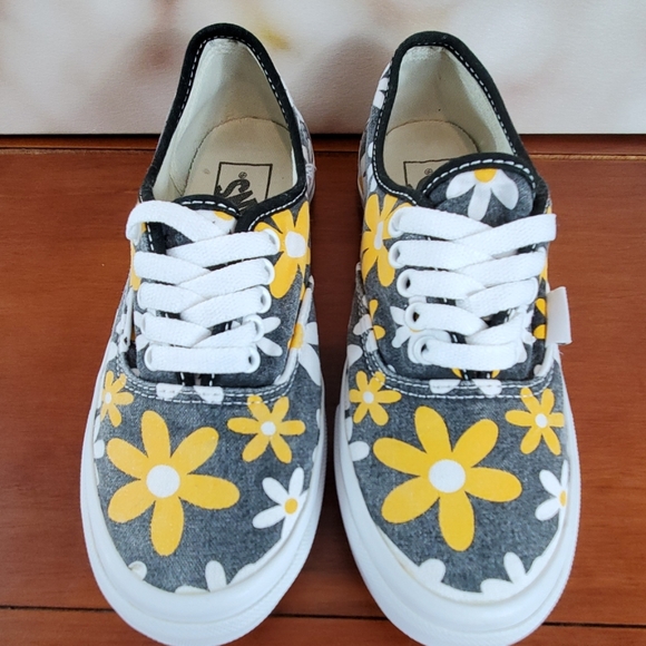 daisy platform vans